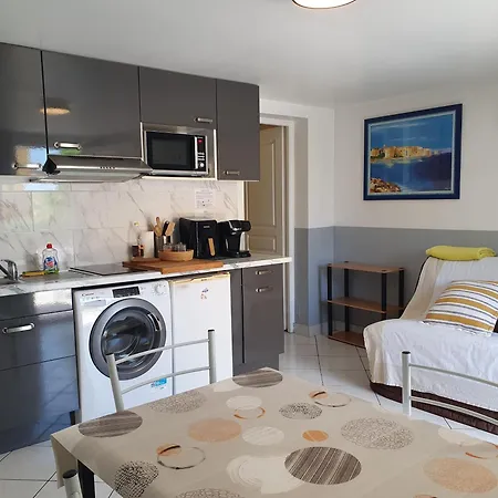 Independant Dans Maison Avec Parking Gratuit Apartment Grasse