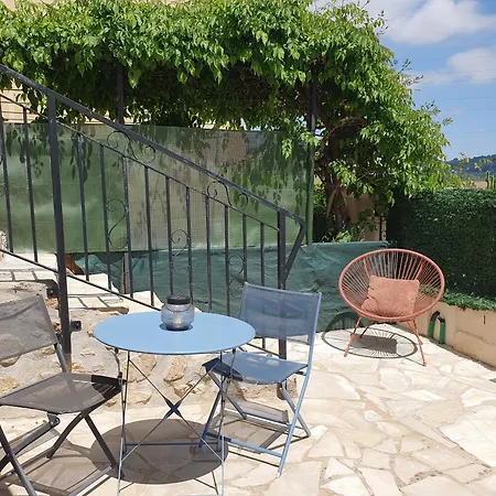 Independant Dans Maison Avec Parking Gratuit